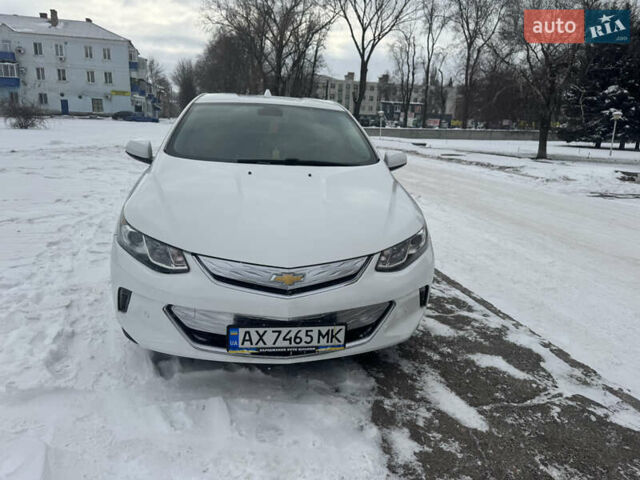 Белый Шевроле Вольт, объемом двигателя 1.5 л и пробегом 207 тыс. км за 12999 $, фото 1 на Automoto.ua