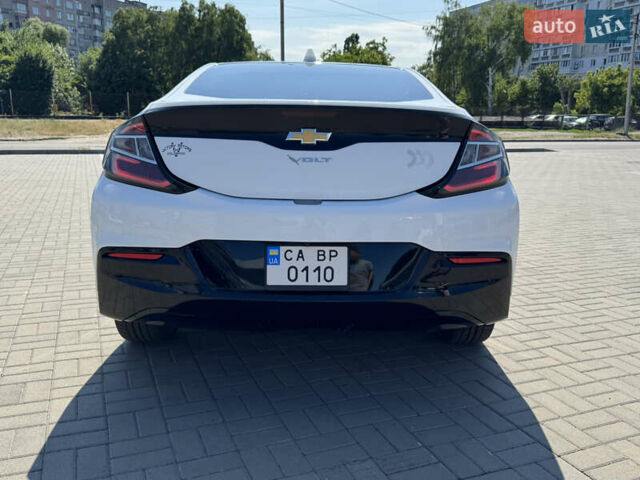 Белый Шевроле Вольт, объемом двигателя 1.49 л и пробегом 106 тыс. км за 15700 $, фото 3 на Automoto.ua