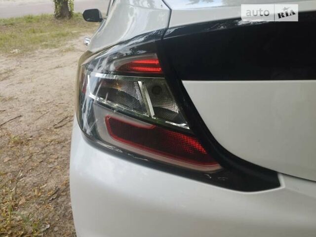 Белый Шевроле Вольт, объемом двигателя 1.5 л и пробегом 160 тыс. км за 14000 $, фото 29 на Automoto.ua