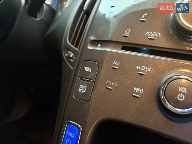 Белый Шевроле Вольт, объемом двигателя 1.4 л и пробегом 85 тыс. км за 9999 $, фото 26 на Automoto.ua