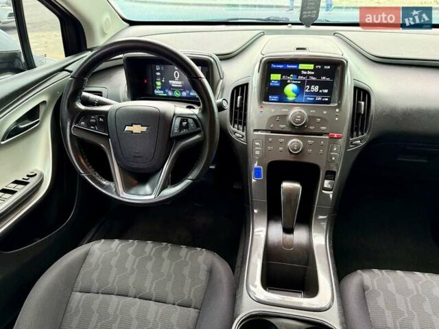 Белый Шевроле Вольт, объемом двигателя 1.4 л и пробегом 85 тыс. км за 9999 $, фото 58 на Automoto.ua