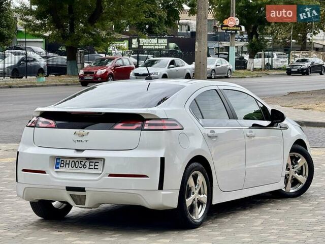 Белый Шевроле Вольт, объемом двигателя 1.4 л и пробегом 85 тыс. км за 9999 $, фото 19 на Automoto.ua
