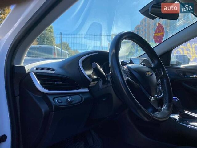 Белый Шевроле Вольт, объемом двигателя 1.49 л и пробегом 158 тыс. км за 12500 $, фото 9 на Automoto.ua