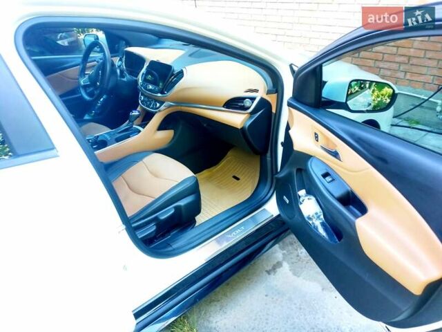 Белый Шевроле Вольт, объемом двигателя 1.49 л и пробегом 141 тыс. км за 16000 $, фото 8 на Automoto.ua