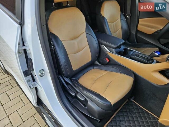 Білий Шевроле Вольт, об'ємом двигуна 1.5 л та пробігом 108 тис. км за 15500 $, фото 56 на Automoto.ua