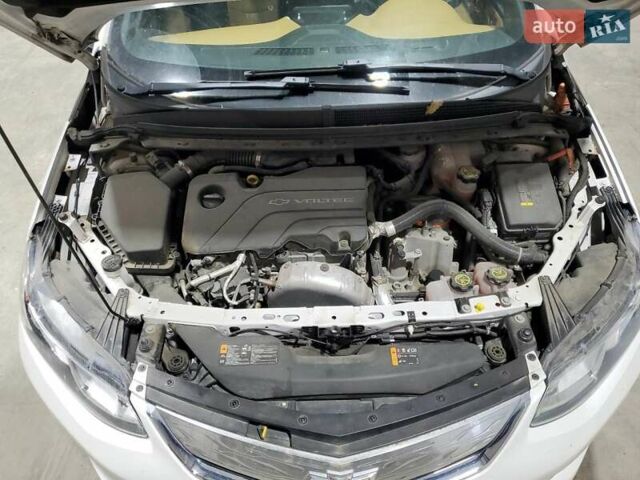 Белый Шевроле Вольт, объемом двигателя 1.5 л и пробегом 97 тыс. км за 3000 $, фото 11 на Automoto.ua