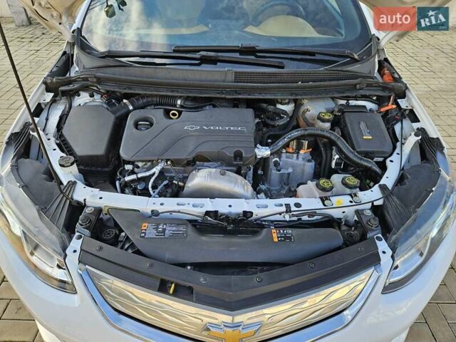Білий Шевроле Вольт, об'ємом двигуна 1.5 л та пробігом 108 тис. км за 15500 $, фото 64 на Automoto.ua