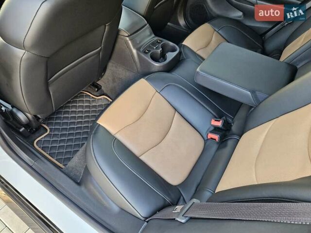 Білий Шевроле Вольт, об'ємом двигуна 1.5 л та пробігом 108 тис. км за 15500 $, фото 49 на Automoto.ua