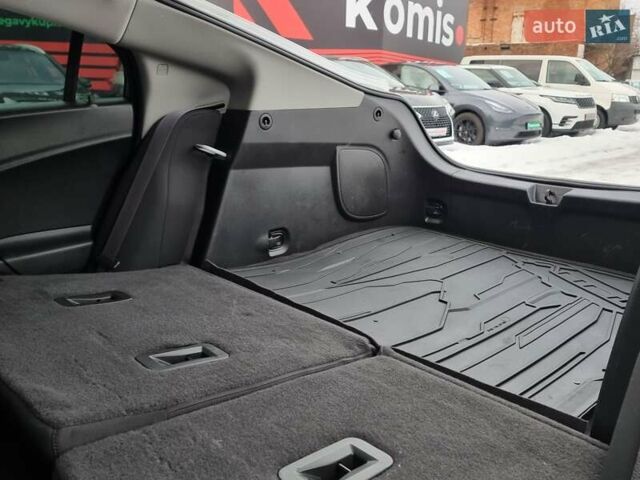 Белый Шевроле Вольт, объемом двигателя 1.5 л и пробегом 159 тыс. км за 13699 $, фото 63 на Automoto.ua