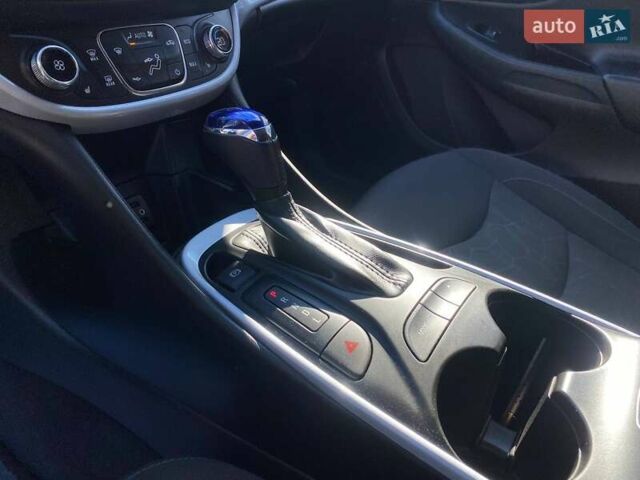 Белый Шевроле Вольт, объемом двигателя 1.49 л и пробегом 158 тыс. км за 12500 $, фото 13 на Automoto.ua