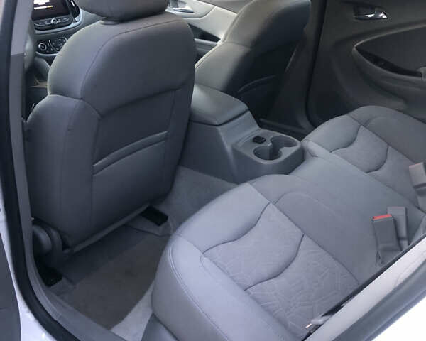 Белый Шевроле Вольт, объемом двигателя 1.49 л и пробегом 145 тыс. км за 14800 $, фото 8 на Automoto.ua