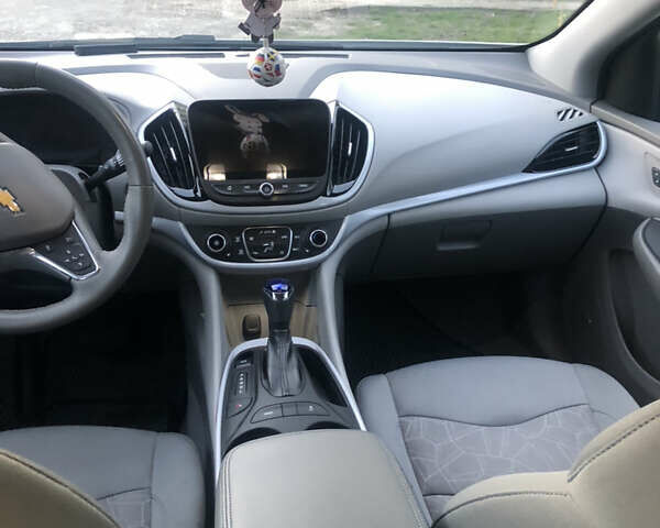 Белый Шевроле Вольт, объемом двигателя 1.49 л и пробегом 145 тыс. км за 14800 $, фото 9 на Automoto.ua