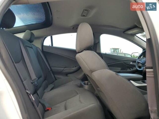 Белый Шевроле Вольт, объемом двигателя 1.5 л и пробегом 145 тыс. км за 3000 $, фото 9 на Automoto.ua