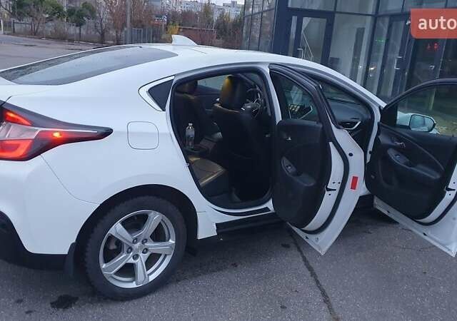 Белый Шевроле Вольт, объемом двигателя 1.5 л и пробегом 93 тыс. км за 15300 $, фото 10 на Automoto.ua