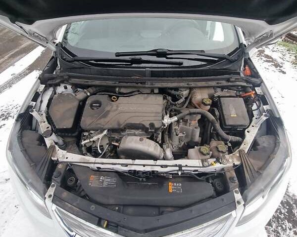 Белый Шевроле Вольт, объемом двигателя 1.5 л и пробегом 154 тыс. км за 14900 $, фото 21 на Automoto.ua