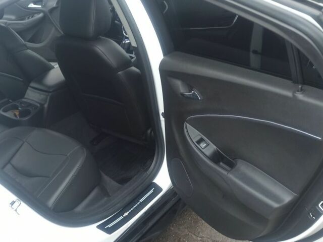 Білий Шевроле Вольт, об'ємом двигуна 1.5 л та пробігом 128 тис. км за 356 $, фото 14 на Automoto.ua