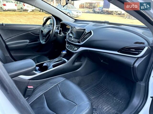 Білий Шевроле Вольт, об'ємом двигуна 1.5 л та пробігом 150 тис. км за 17300 $, фото 9 на Automoto.ua