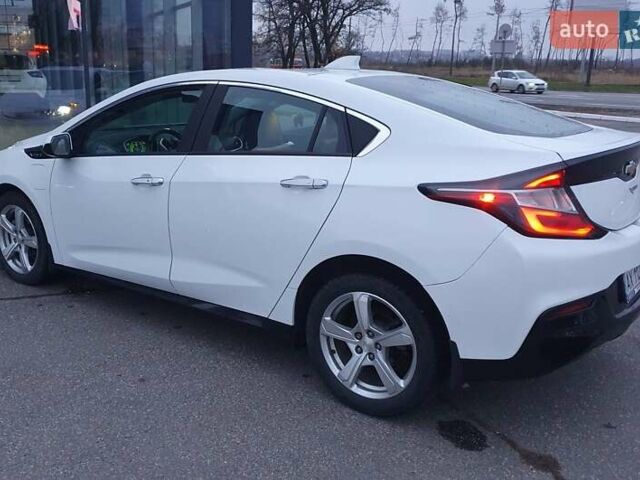 Белый Шевроле Вольт, объемом двигателя 1.5 л и пробегом 93 тыс. км за 15300 $, фото 1 на Automoto.ua