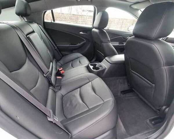 Белый Шевроле Вольт, объемом двигателя 1.5 л и пробегом 154 тыс. км за 14900 $, фото 18 на Automoto.ua