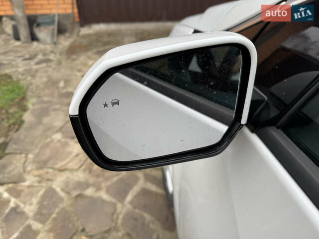 Белый Шевроле Вольт, объемом двигателя 1.5 л и пробегом 88 тыс. км за 18130 $, фото 8 на Automoto.ua