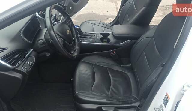 Білий Шевроле Вольт, об'ємом двигуна 1.49 л та пробігом 128 тис. км за 15000 $, фото 13 на Automoto.ua