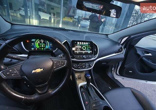 Белый Шевроле Вольт, объемом двигателя 1.5 л и пробегом 93 тыс. км за 15300 $, фото 7 на Automoto.ua