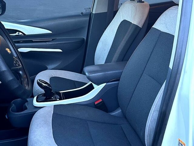 Белый Шевроле Вольт, объемом двигателя 0 л и пробегом 110 тыс. км за 14500 $, фото 11 на Automoto.ua