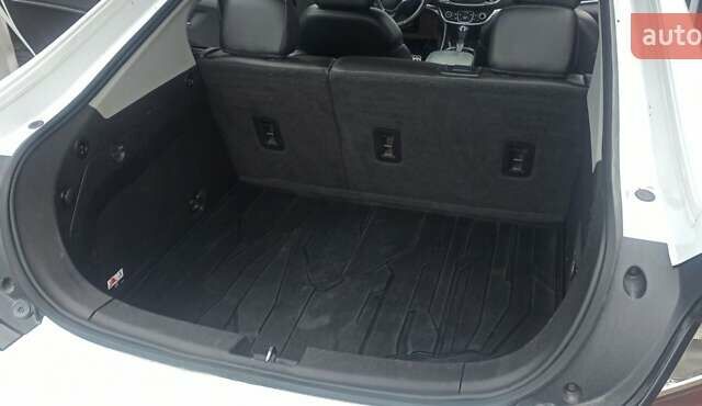 Білий Шевроле Вольт, об'ємом двигуна 1.49 л та пробігом 128 тис. км за 15000 $, фото 11 на Automoto.ua