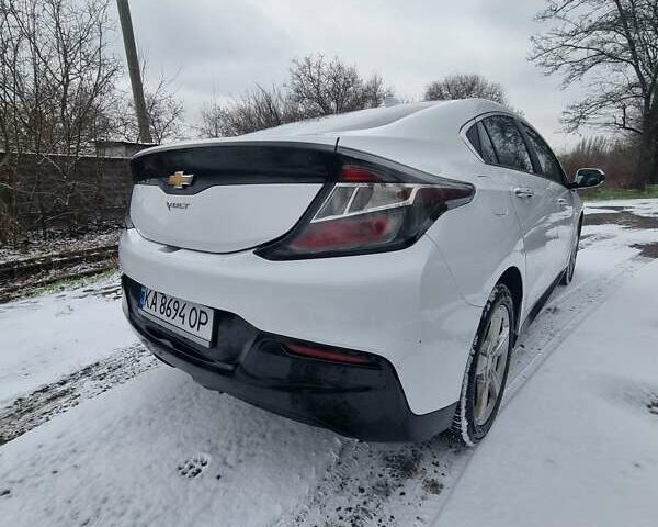 Белый Шевроле Вольт, объемом двигателя 1.5 л и пробегом 154 тыс. км за 14900 $, фото 5 на Automoto.ua