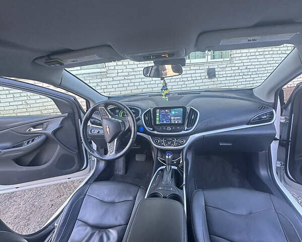 Белый Шевроле Вольт, объемом двигателя 1.49 л и пробегом 113 тыс. км за 14700 $, фото 7 на Automoto.ua