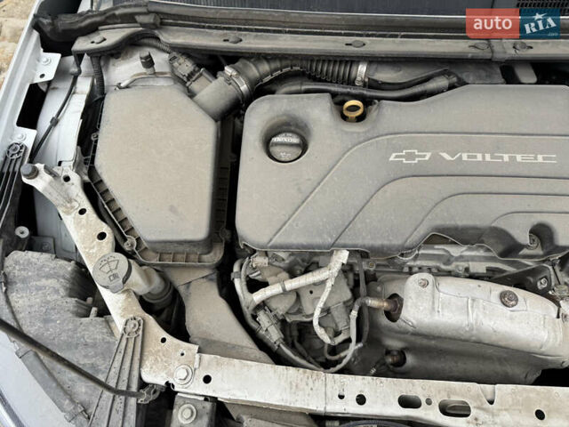 Белый Шевроле Вольт, объемом двигателя 1.5 л и пробегом 88 тыс. км за 17500 $, фото 19 на Automoto.ua