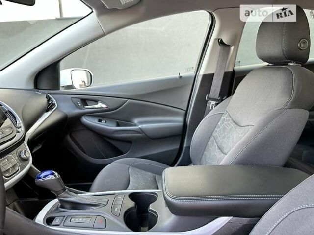 Білий Шевроле Вольт, об'ємом двигуна 0 л та пробігом 136 тис. км за 15499 $, фото 3 на Automoto.ua