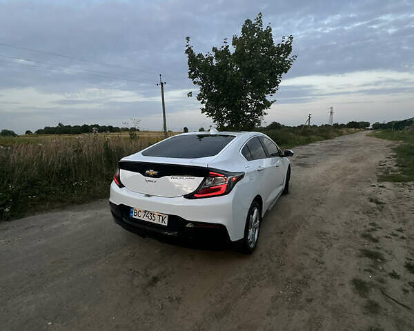 Белый Шевроле Вольт, объемом двигателя 1.49 л и пробегом 113 тыс. км за 14700 $, фото 6 на Automoto.ua