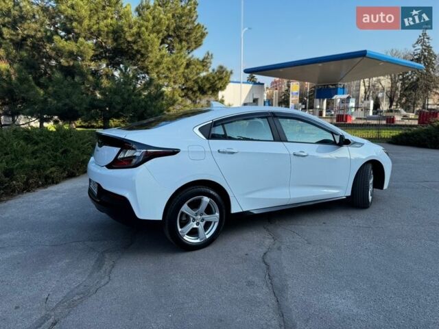 Білий Шевроле Вольт, об'ємом двигуна 1.4 л та пробігом 112 тис. км за 15900 $, фото 2 на Automoto.ua