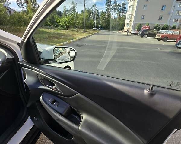 Білий Шевроле Вольт, об'ємом двигуна 1.49 л та пробігом 206 тис. км за 16000 $, фото 8 на Automoto.ua