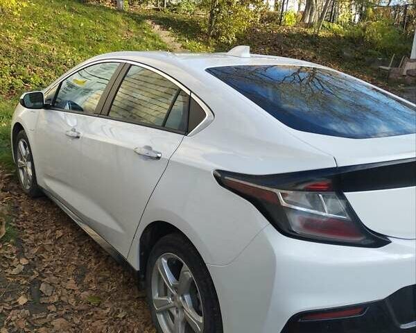 Білий Шевроле Вольт, об'ємом двигуна 1.5 л та пробігом 81 тис. км за 16500 $, фото 3 на Automoto.ua