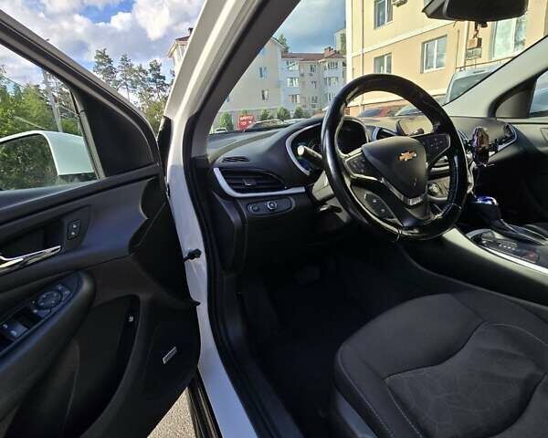 Білий Шевроле Вольт, об'ємом двигуна 1.49 л та пробігом 206 тис. км за 16000 $, фото 6 на Automoto.ua