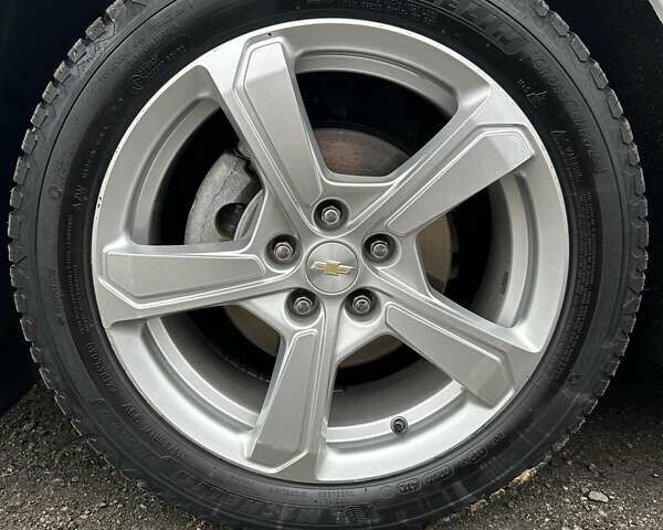 Белый Шевроле Вольт, объемом двигателя 1.49 л и пробегом 95 тыс. км за 18400 $, фото 6 на Automoto.ua