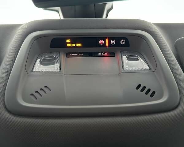 Белый Шевроле Вольт, объемом двигателя 1.49 л и пробегом 95 тыс. км за 18400 $, фото 28 на Automoto.ua