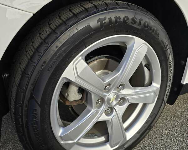 Білий Шевроле Вольт, об'ємом двигуна 1.49 л та пробігом 206 тис. км за 16000 $, фото 18 на Automoto.ua