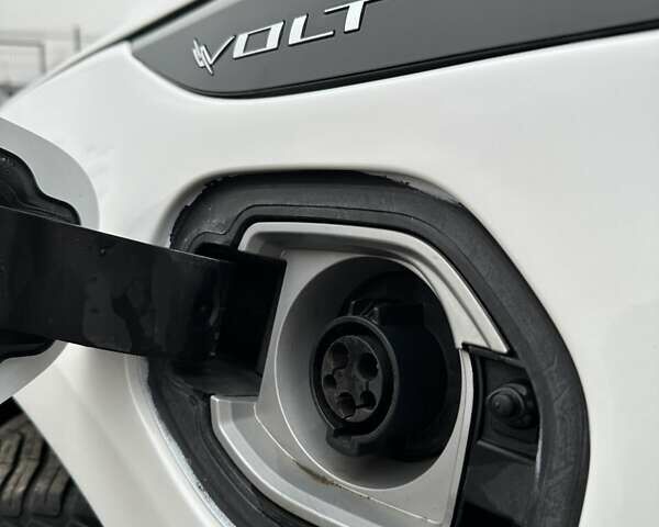 Білий Шевроле Вольт, об'ємом двигуна 1.49 л та пробігом 95 тис. км за 18400 $, фото 23 на Automoto.ua