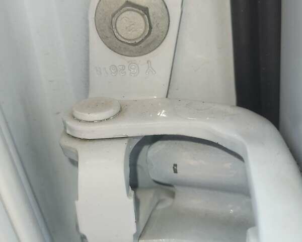 Белый Шевроле Вольт, объемом двигателя 1.49 л и пробегом 139 тыс. км за 15300 $, фото 31 на Automoto.ua