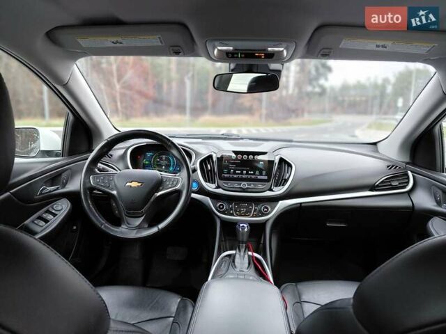 Белый Шевроле Вольт, объемом двигателя 1.49 л и пробегом 218 тыс. км за 13500 $, фото 11 на Automoto.ua