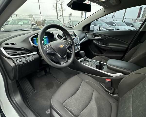 Білий Шевроле Вольт, об'ємом двигуна 1.49 л та пробігом 95 тис. км за 18400 $, фото 24 на Automoto.ua