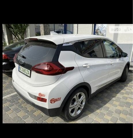 Белый Шевроле Вольт, объемом двигателя 0 л и пробегом 65 тыс. км за 14300 $, фото 2 на Automoto.ua