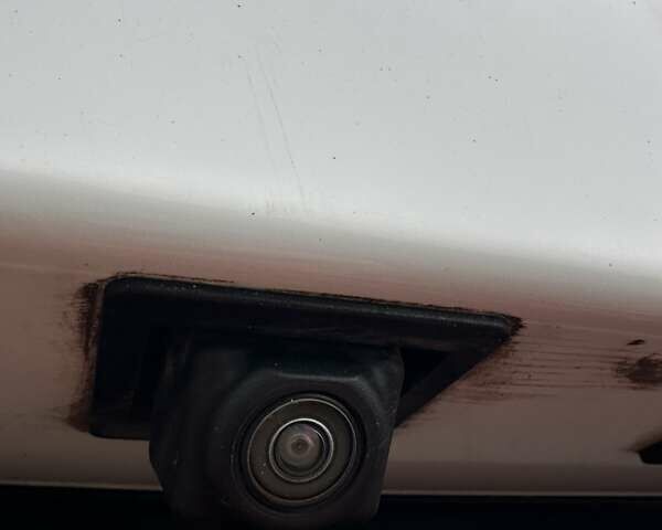 Белый Шевроле Вольт, объемом двигателя 1.49 л и пробегом 95 тыс. км за 18400 $, фото 10 на Automoto.ua