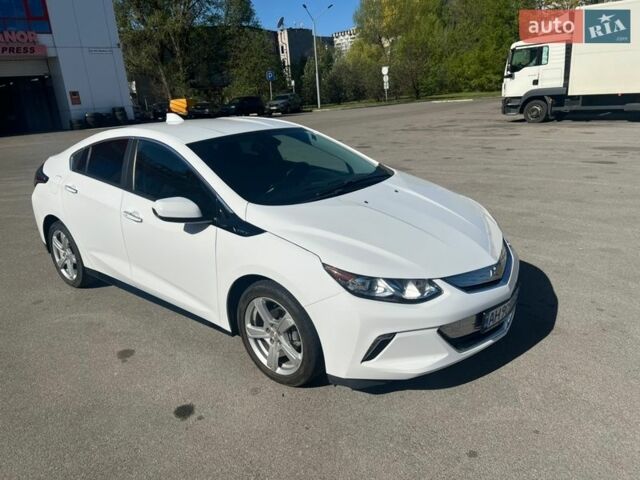 Белый Шевроле Вольт, объемом двигателя 1.49 л и пробегом 120 тыс. км за 14500 $, фото 2 на Automoto.ua