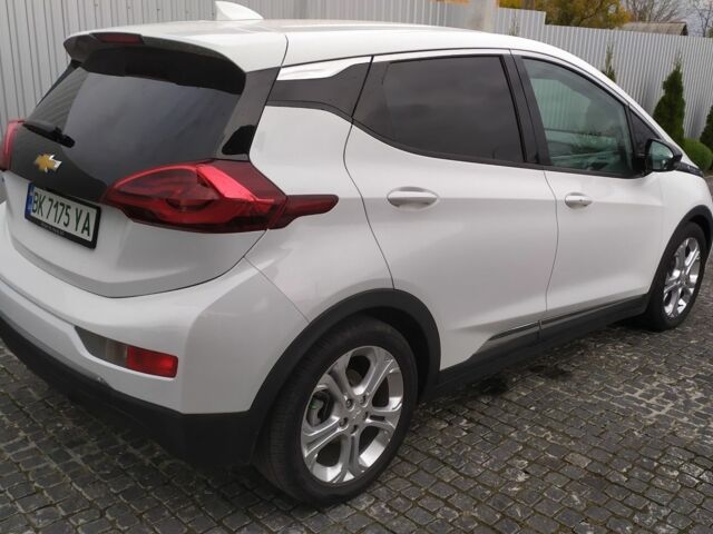 Белый Шевроле Вольт, объемом двигателя 0 л и пробегом 175 тыс. км за 15000 $, фото 1 на Automoto.ua