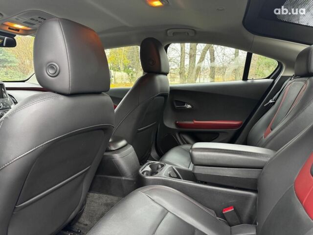 Белый Шевроле Вольт, объемом двигателя 1.4 л и пробегом 171 тыс. км за 10690 $, фото 11 на Automoto.ua