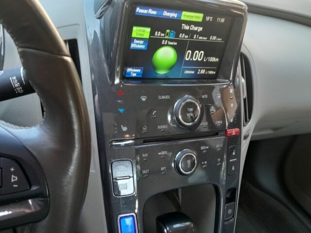 Белый Шевроле Вольт, объемом двигателя 1.4 л и пробегом 184 тыс. км за 10000 $, фото 11 на Automoto.ua